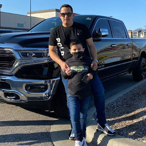 Meet your Posher, Cesar